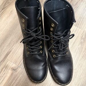 Dr. Martens Zavala Black Leather Lace-Up Ankle Boots | Women’s 9 | Excellent